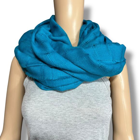 Womens Large Oversized Woven Scarf with Fringe Turquoise Teal - Picture 4 of 6